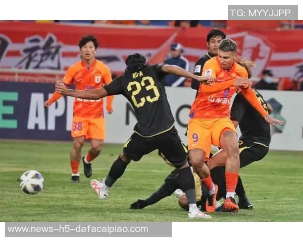 泰山队顽强追平浙江裁判VAR判罚引争议克雷桑点球成功助队逆转局势